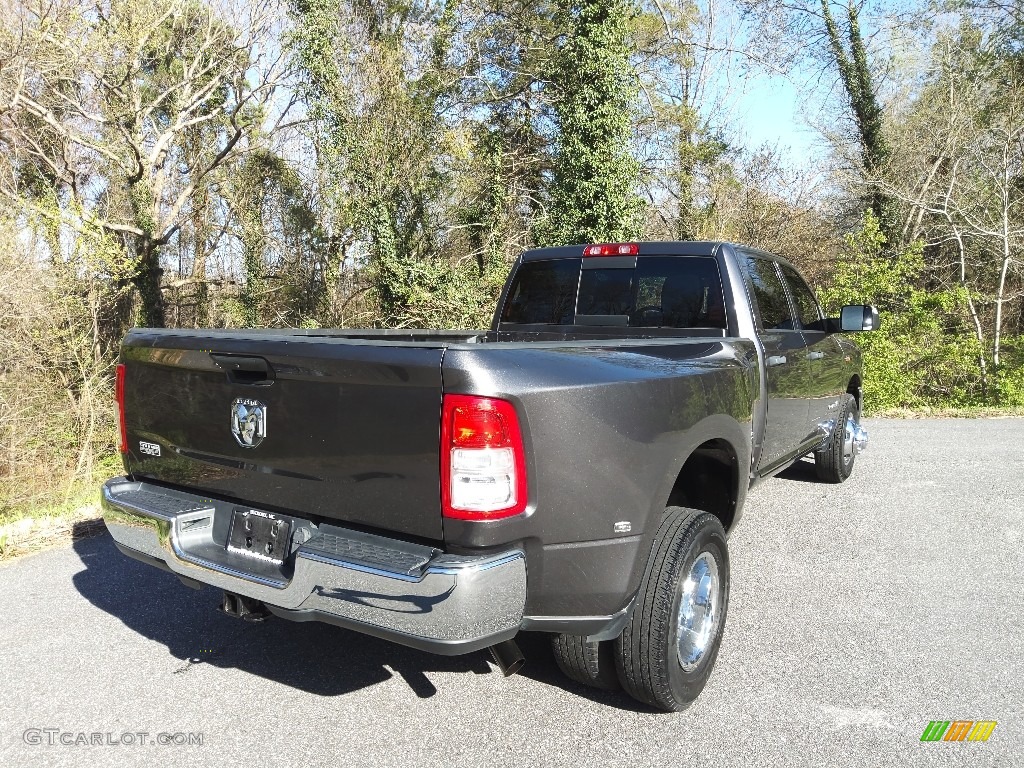 2019 3500 Tradesman Crew Cab 4x4 - Granite Crystal Metallic / Black photo #6