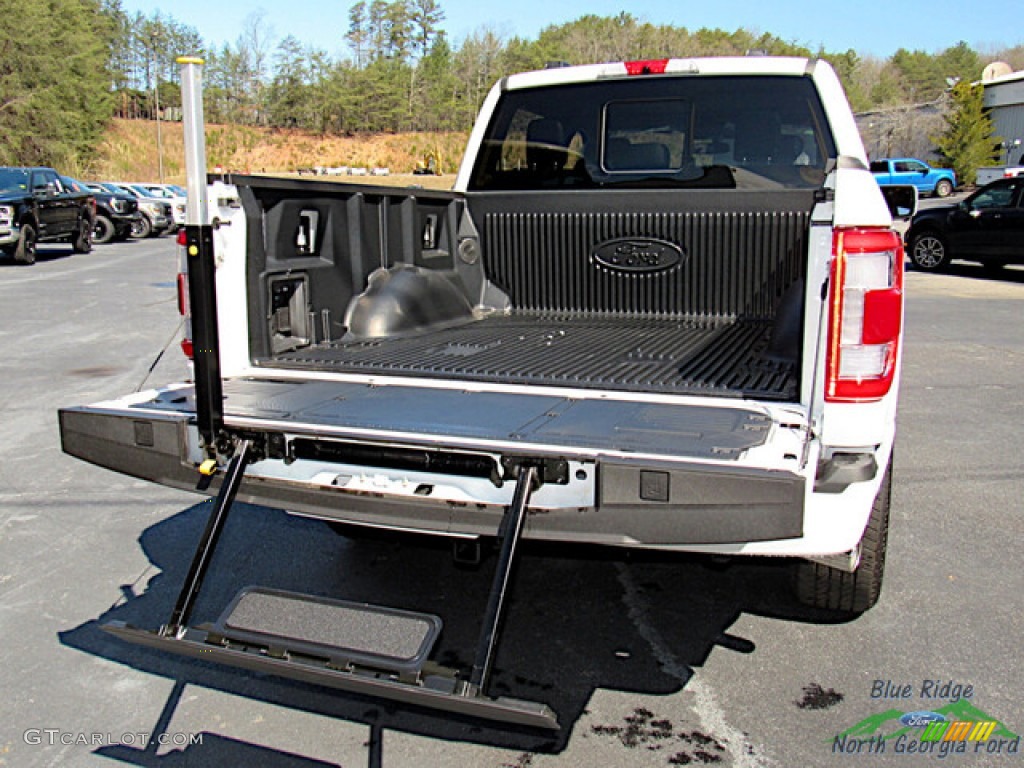 2023 F150 Lariat SuperCrew 4x4 - Star White Metallic Tri-Coat / Black photo #14