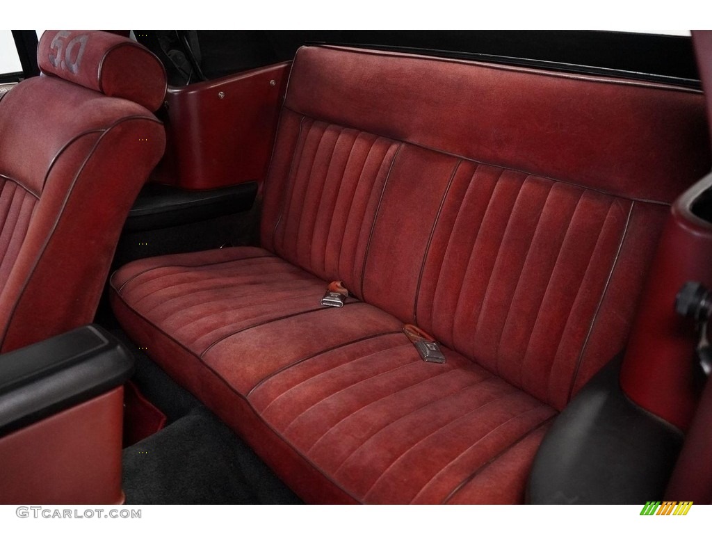 Red Interior 1986 Ford Mustang GT Convertible Photo #145806046