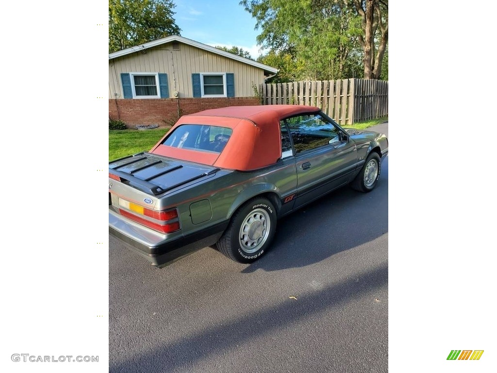 1986 Mustang GT Convertible - Dark Gray Metallic / Red photo #40