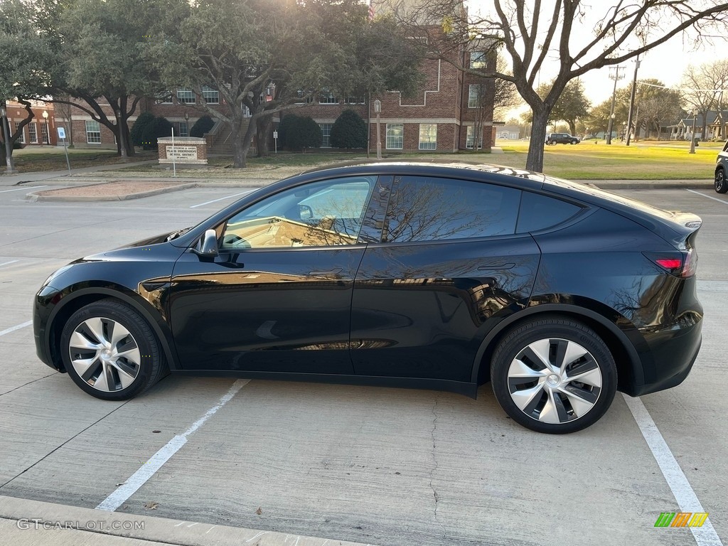 Solid Black 2021 Tesla Model Y Long Range AWD Exterior Photo #145808026