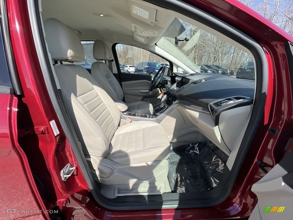 2013 C-Max Hybrid SE - Ruby Red / Charcoal Black photo #17