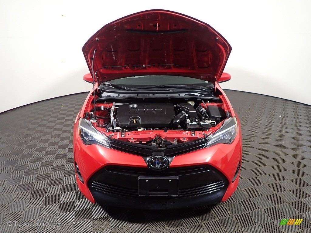 2018 Corolla LE - Barcelona Red Metallic / Ash/Dark Gray photo #5