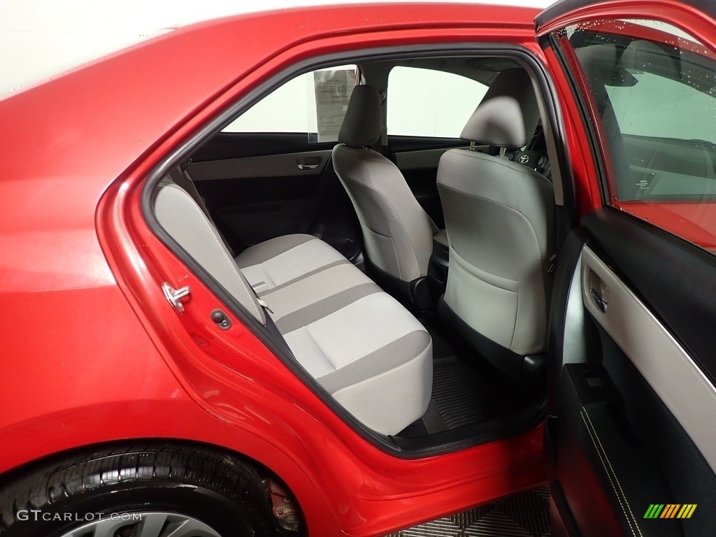 2018 Corolla LE - Barcelona Red Metallic / Ash/Dark Gray photo #33