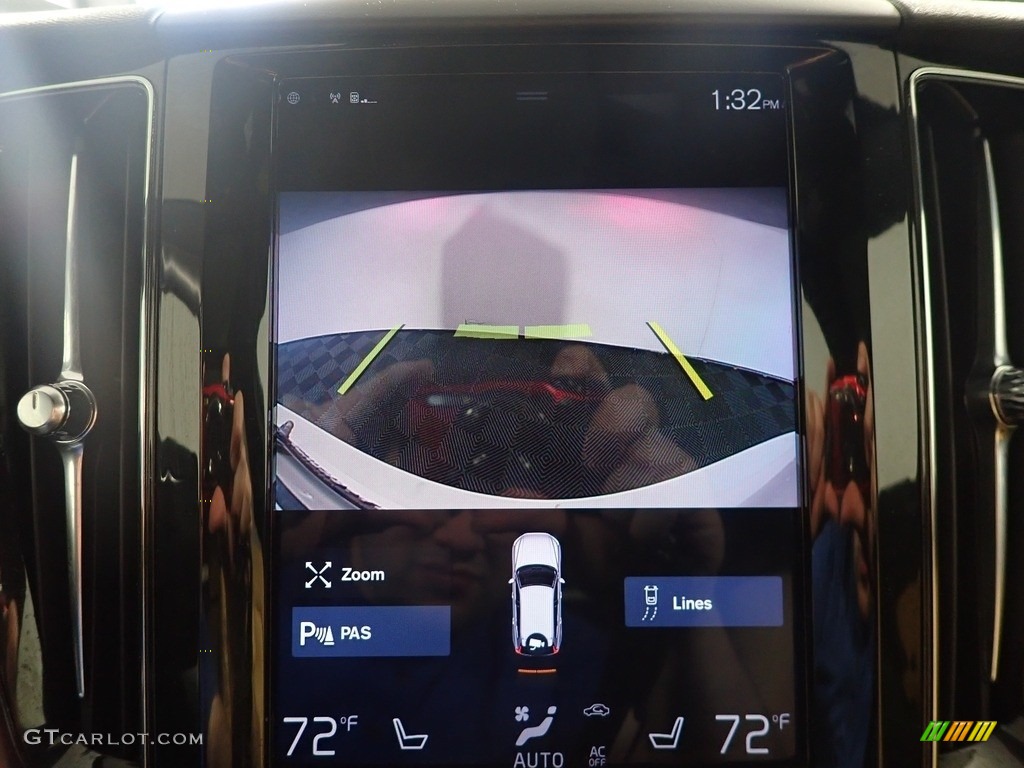 2020 XC60 T6 AWD Momentum - Ice White / Amber photo #3