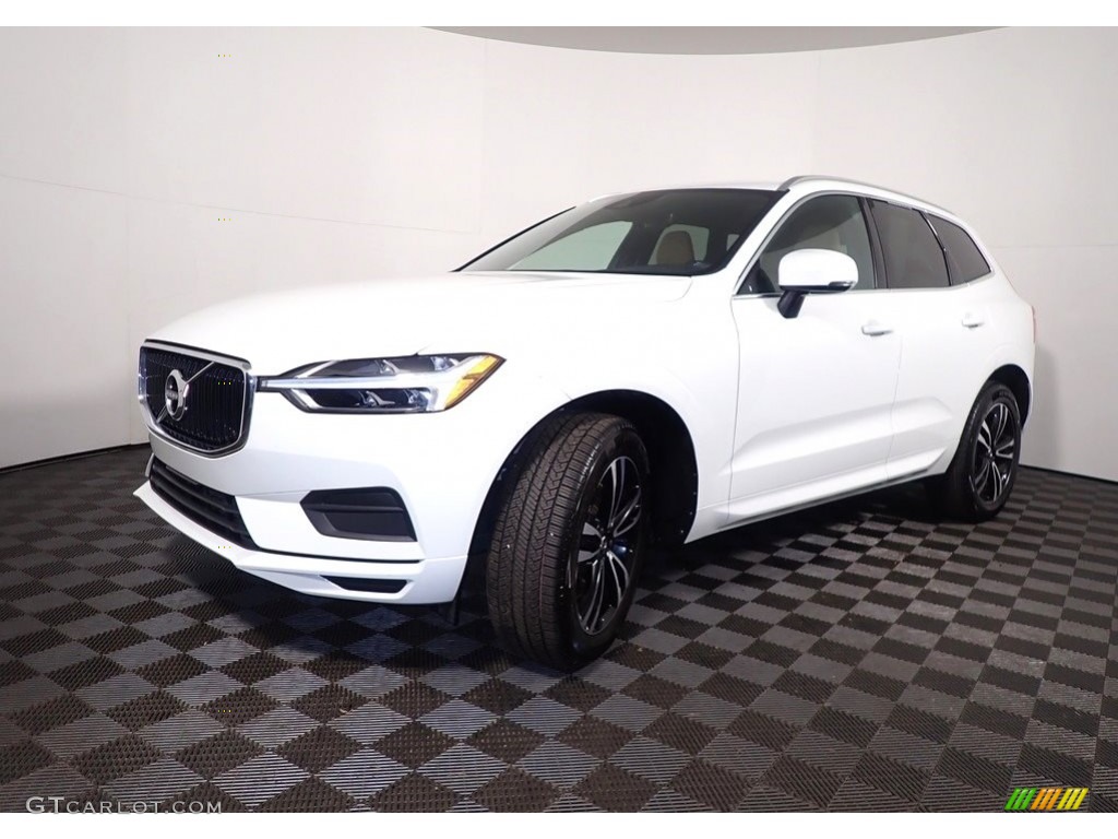 2020 XC60 T6 AWD Momentum - Ice White / Amber photo #8