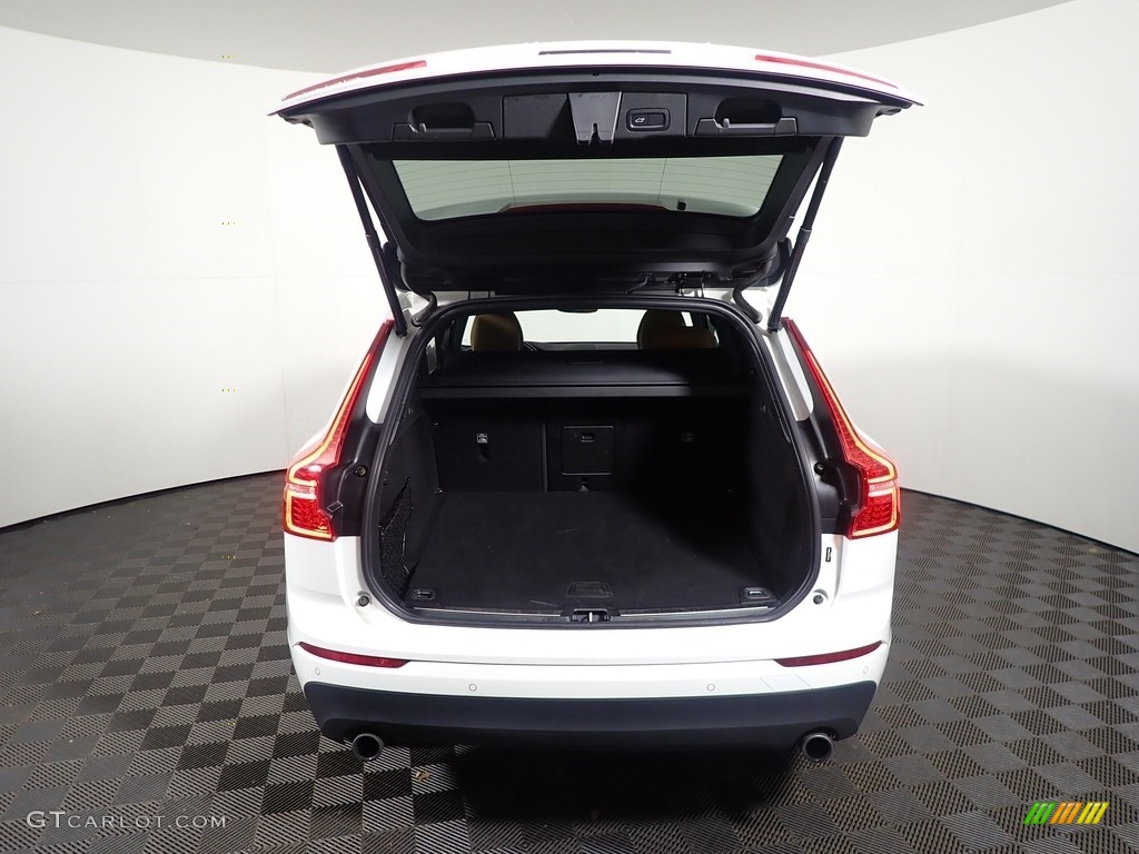 2020 XC60 T6 AWD Momentum - Ice White / Amber photo #13