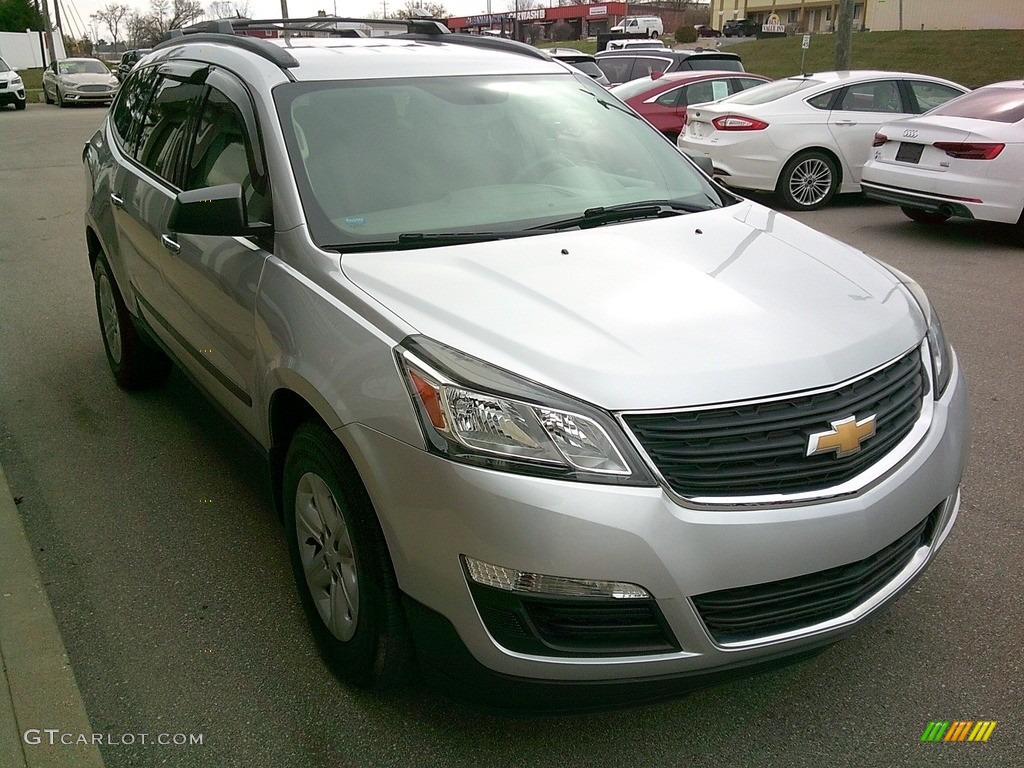 2017 Traverse LS AWD - Silver Ice Metallic / Dark Titanium/Light Titanium photo #6
