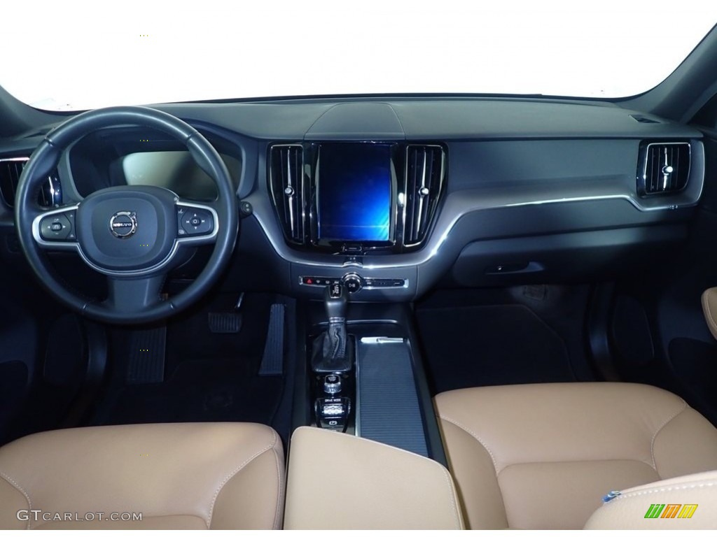 2020 XC60 T6 AWD Momentum - Ice White / Amber photo #22