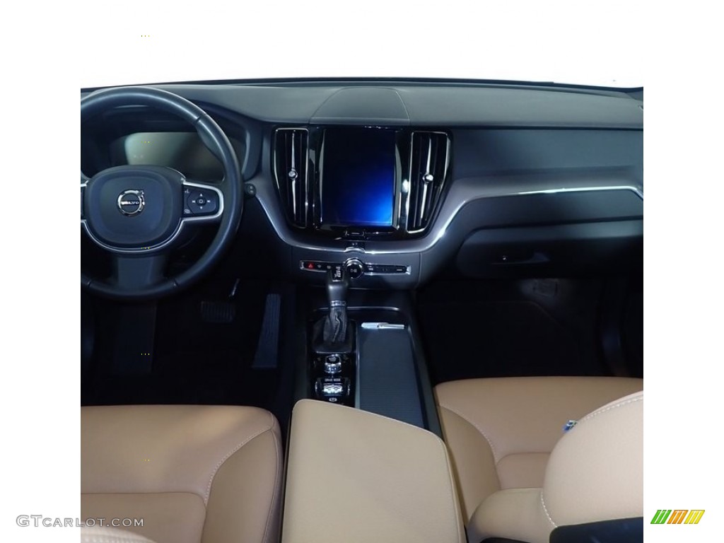 2020 XC60 T6 AWD Momentum - Ice White / Amber photo #23