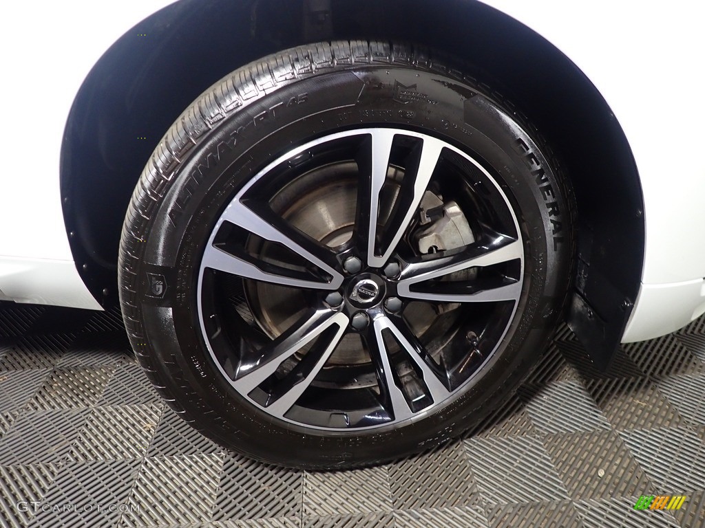 2020 XC60 T6 AWD Momentum - Ice White / Amber photo #39