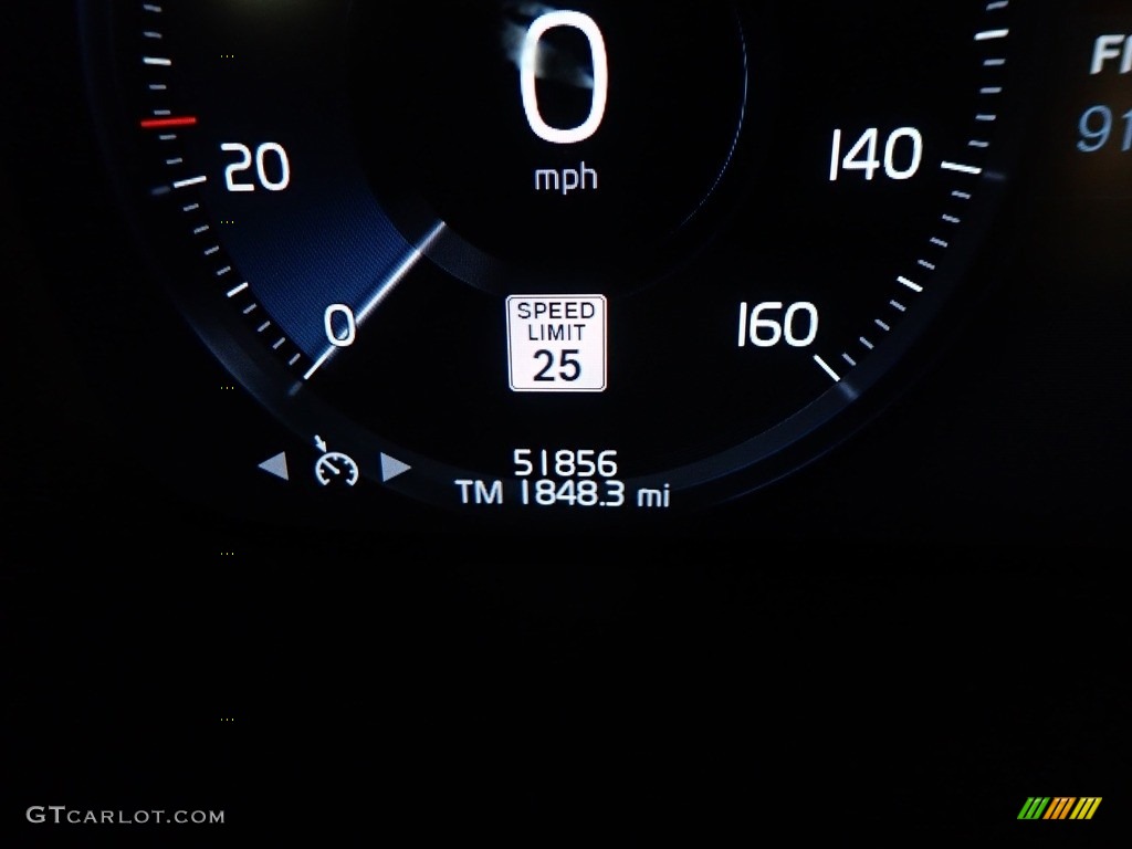 2020 XC60 T6 AWD Momentum - Ice White / Amber photo #41