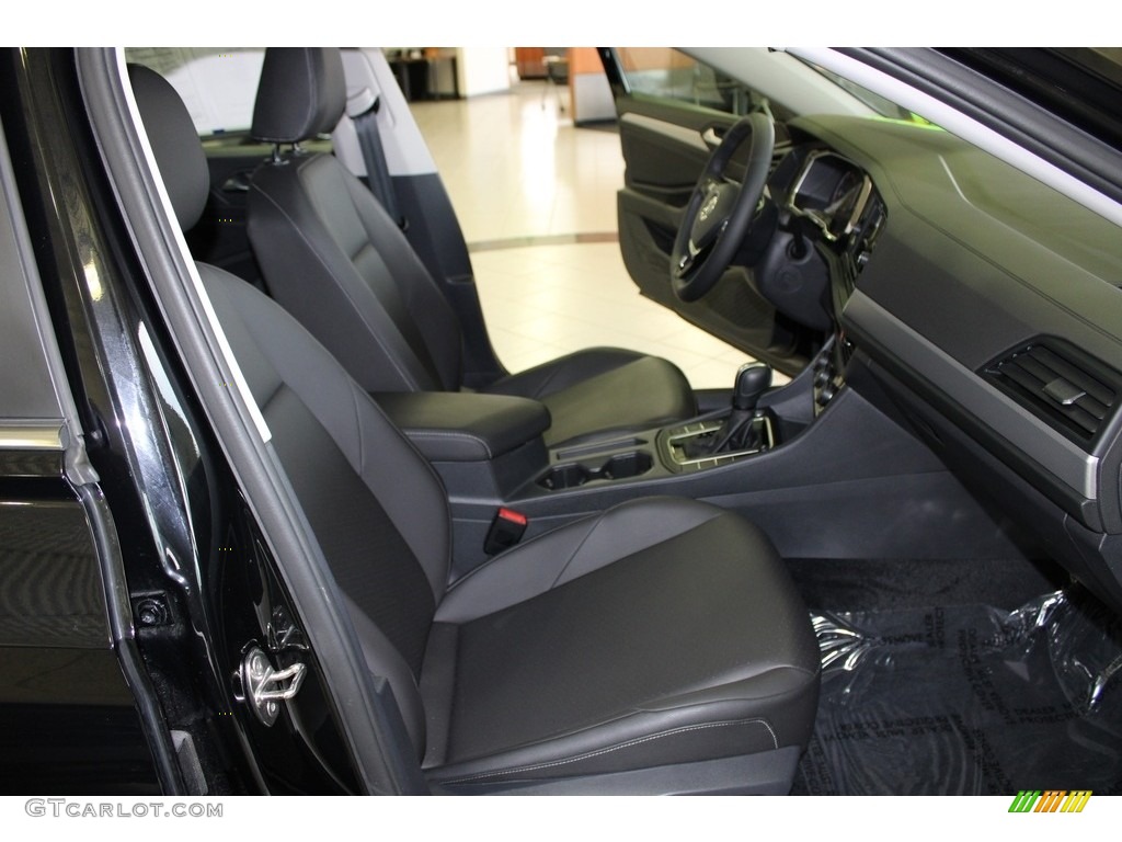 2020 Jetta SE - Black / Titan Black photo #16