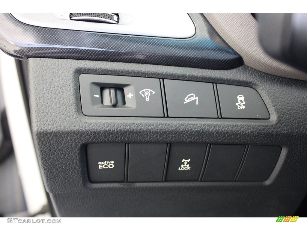 2016 Hyundai Santa Fe SE AWD Controls Photo #145812736