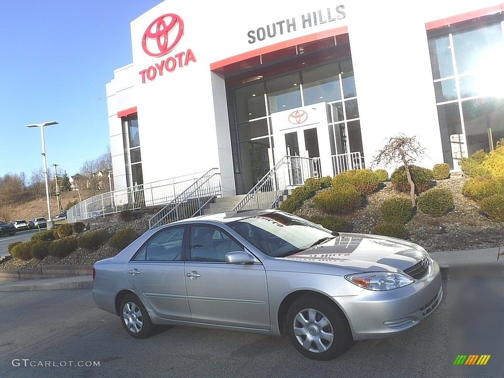 2004 Camry LE - Lunar Mist Metallic / Stone photo #2