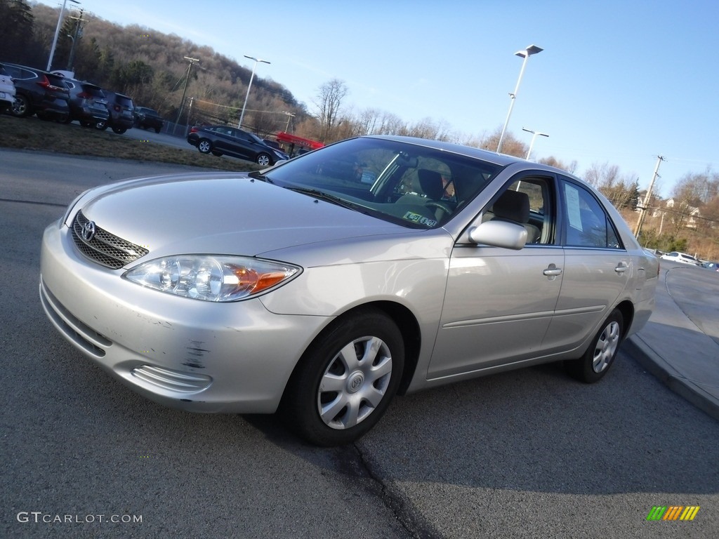 2004 Camry LE - Lunar Mist Metallic / Stone photo #9