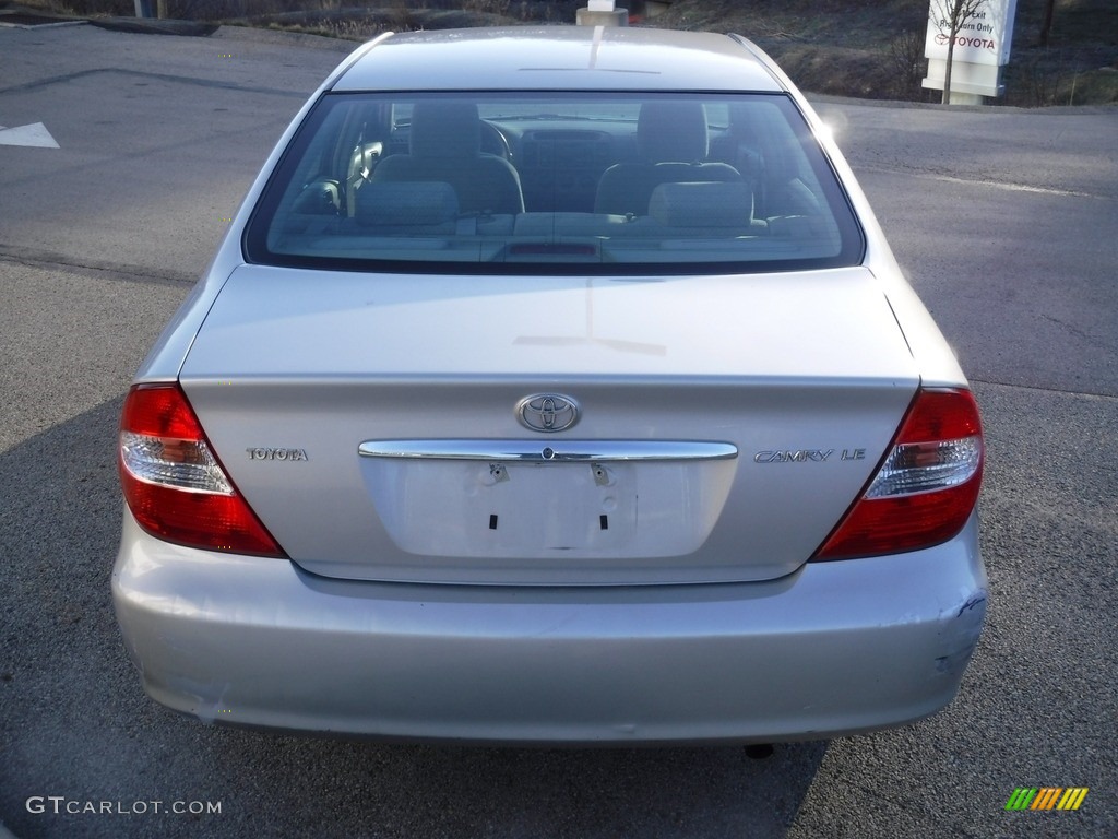 2004 Camry LE - Lunar Mist Metallic / Stone photo #12