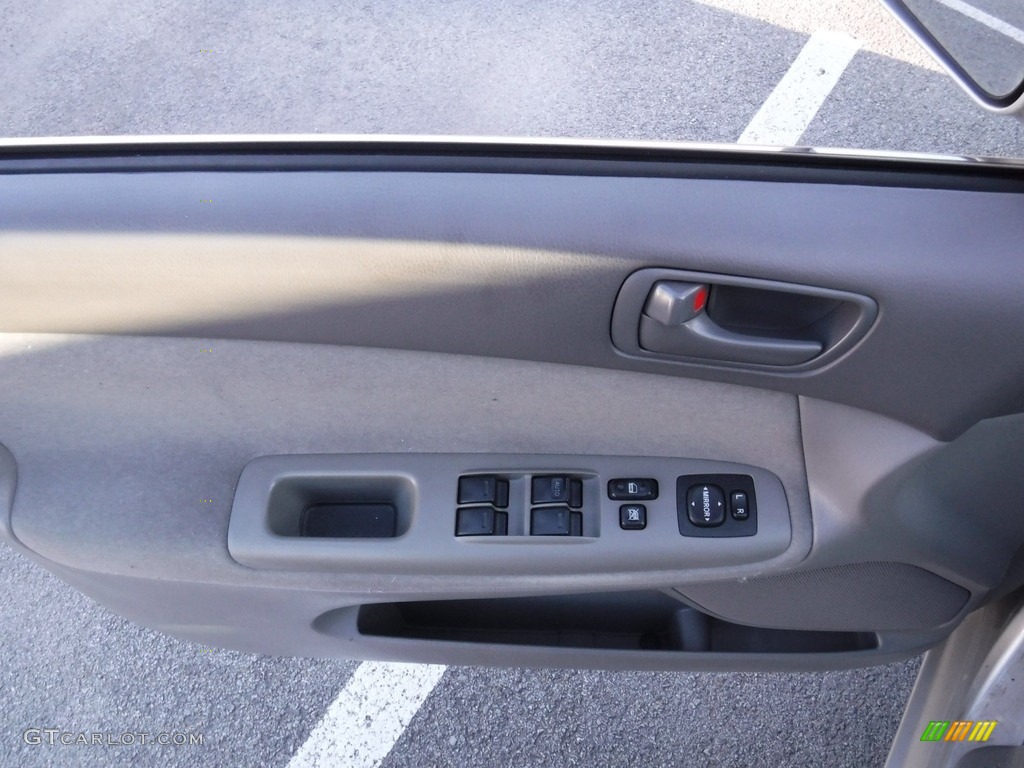 2004 Camry LE - Lunar Mist Metallic / Stone photo #15