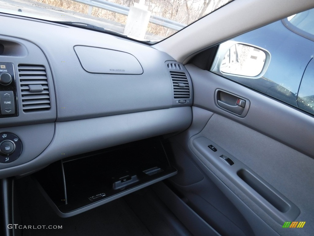 2004 Camry LE - Lunar Mist Metallic / Stone photo #23