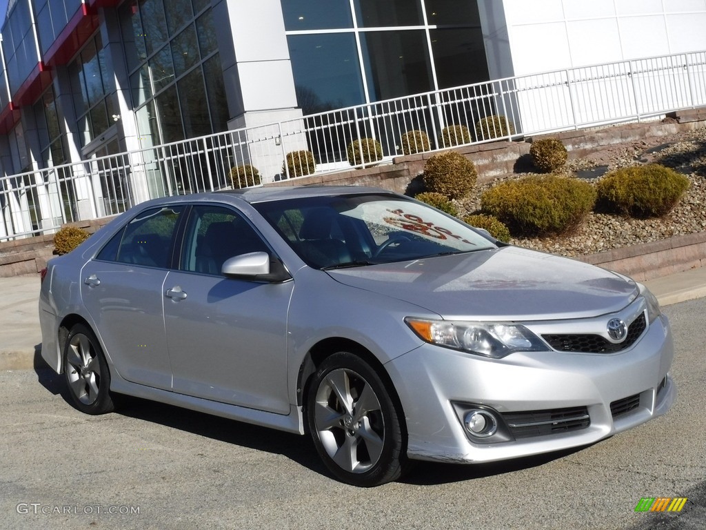 2014 Camry SE - Classic Silver Metallic / Black/Ash photo #1