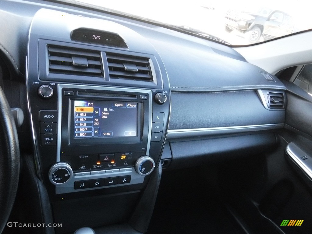 2014 Camry SE - Classic Silver Metallic / Black/Ash photo #4