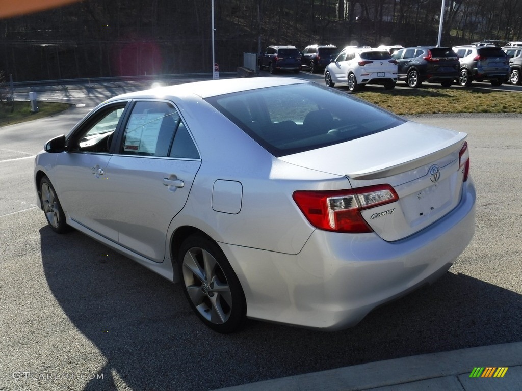 2014 Camry SE - Classic Silver Metallic / Black/Ash photo #13