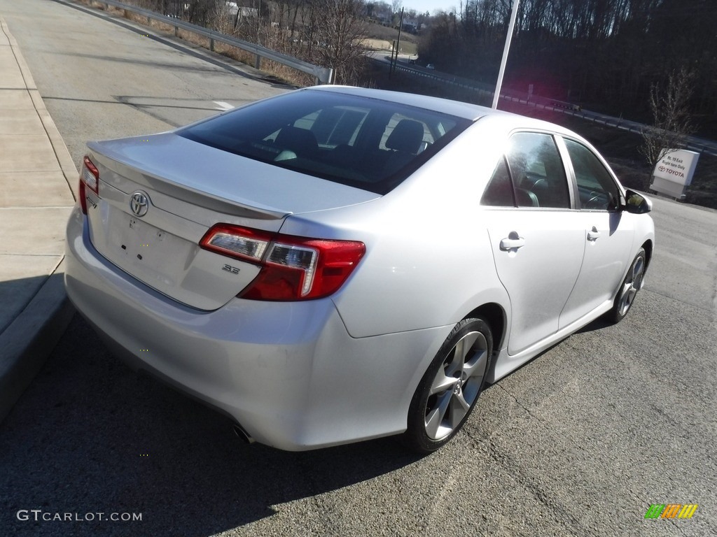 2014 Camry SE - Classic Silver Metallic / Black/Ash photo #16