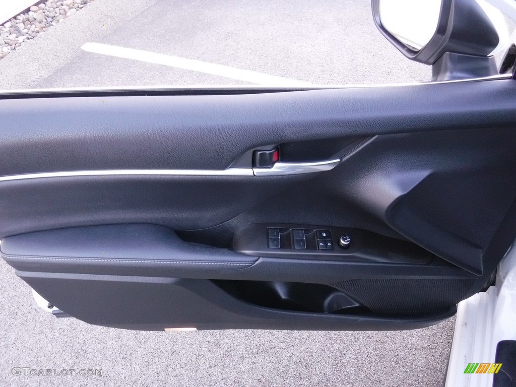 2023 Toyota Camry XSE Hybrid Door Panel Photos
