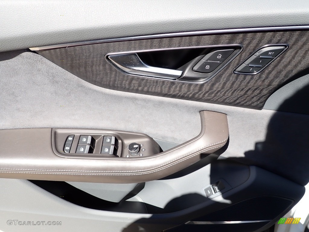 2019 Audi Q8 55 Prestige quattro Okapi Brown Door Panel Photo #145814355