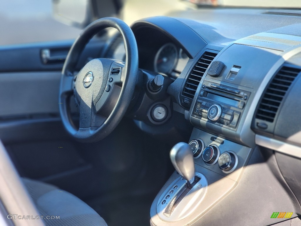 2011 Sentra 2.0 S - Brilliant Silver Metallic / Charcoal photo #4