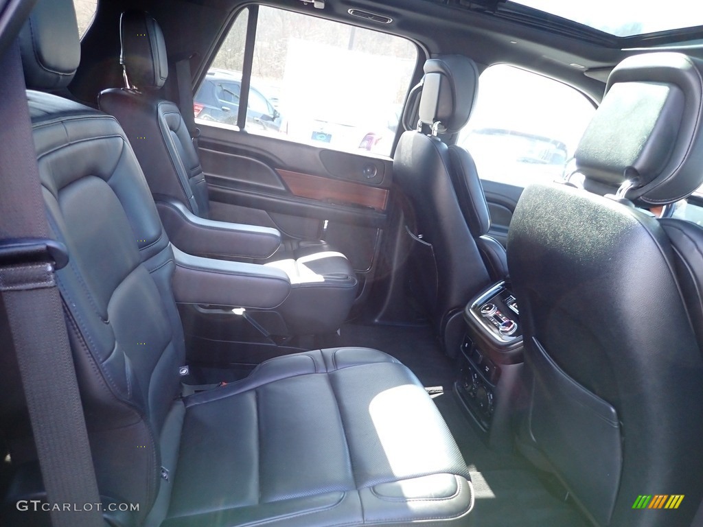 2018 Lincoln Navigator Select 4x4 Rear Seat Photo #145818155