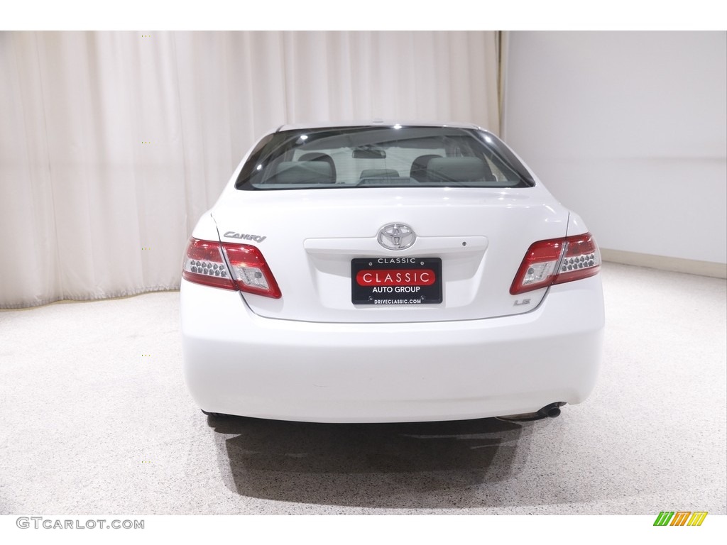 2011 Camry LE - Super White / Ash photo #17