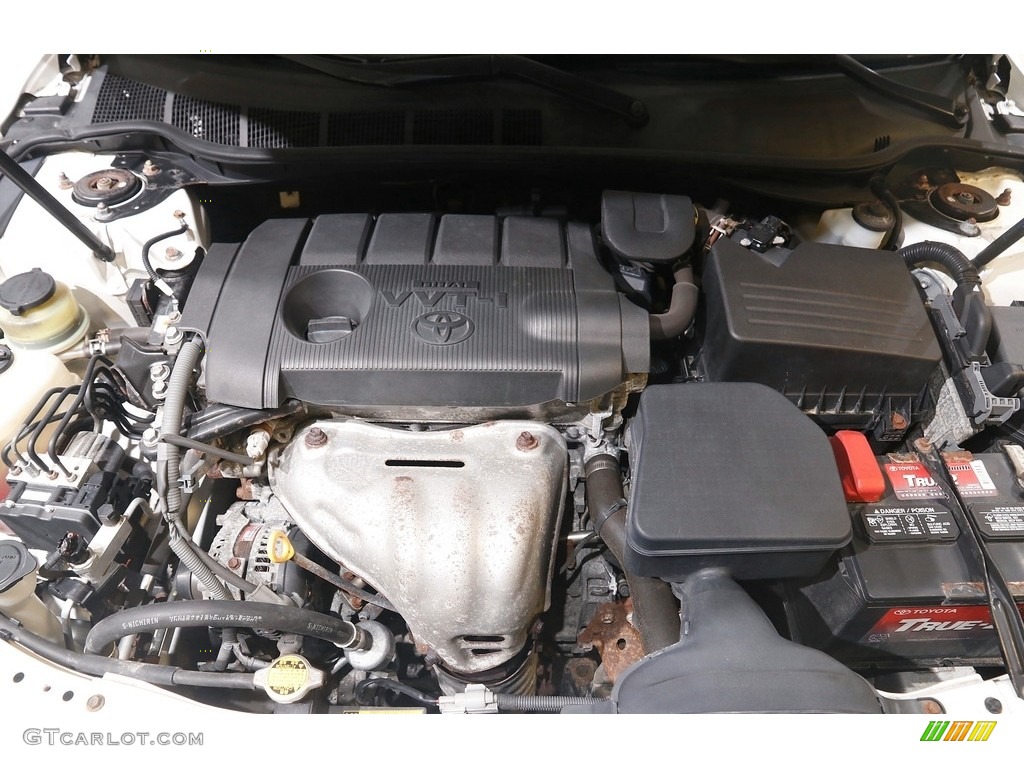 2011 Camry LE - Super White / Ash photo #18