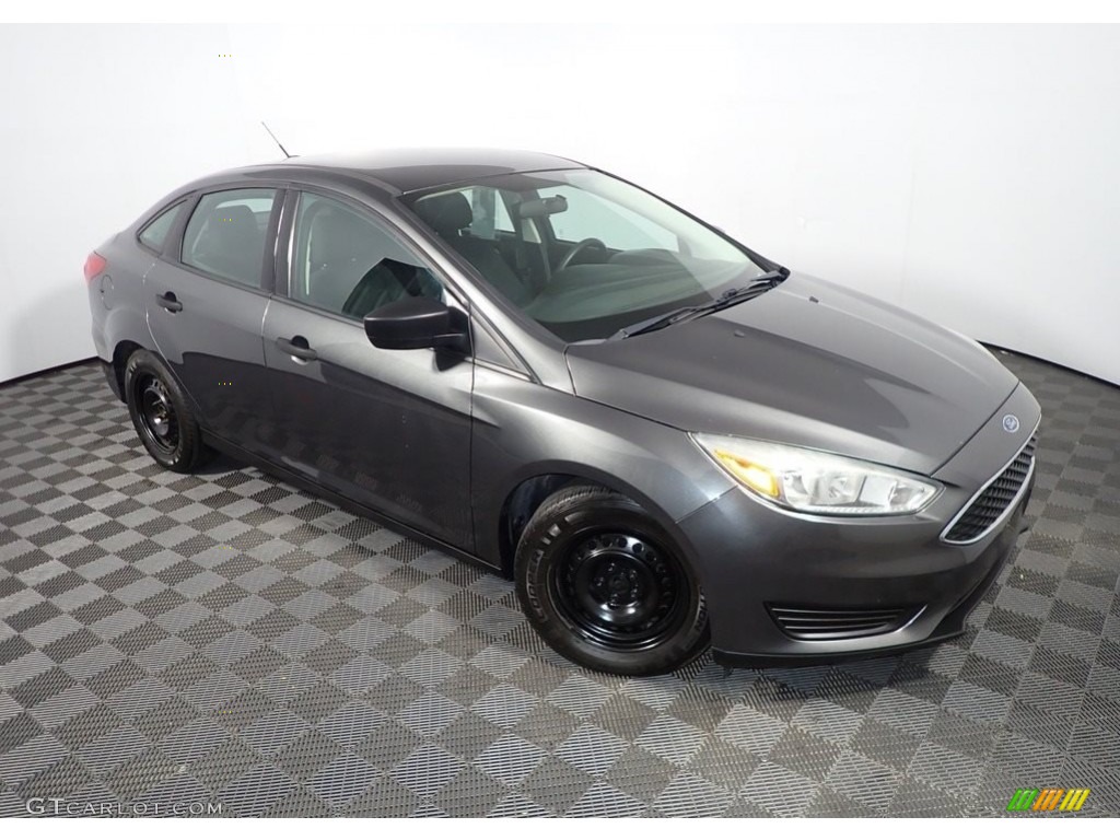 2016 Focus S Sedan - Magnetic / Charcoal Black photo #3