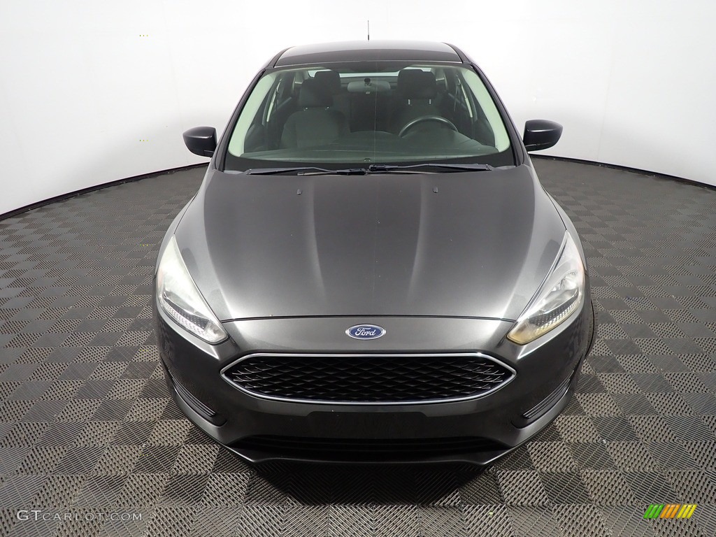 2016 Focus S Sedan - Magnetic / Charcoal Black photo #5