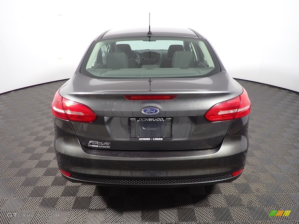 2016 Focus S Sedan - Magnetic / Charcoal Black photo #13