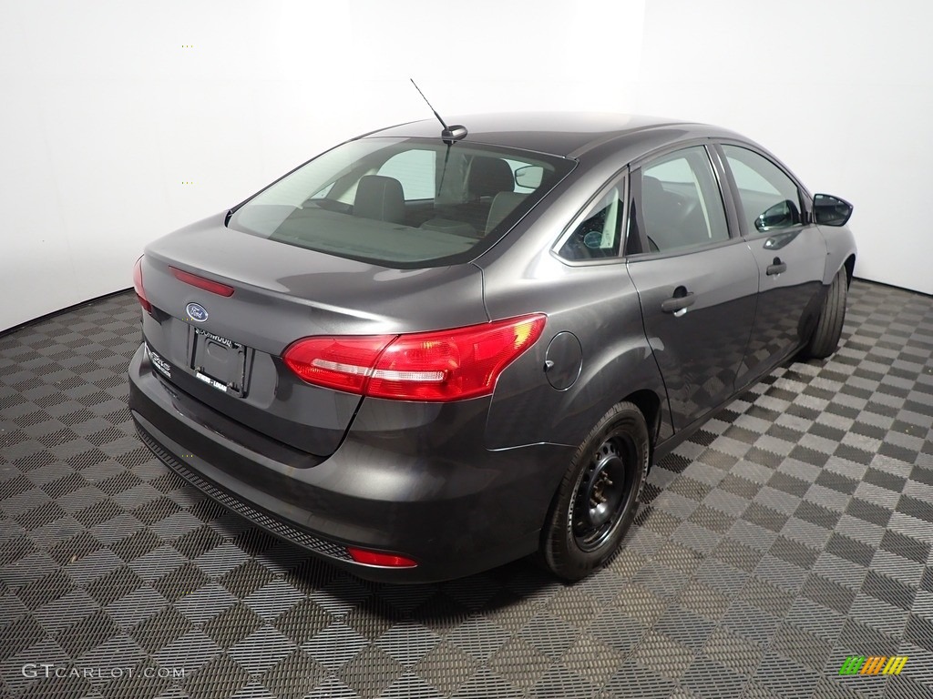 2016 Focus S Sedan - Magnetic / Charcoal Black photo #17