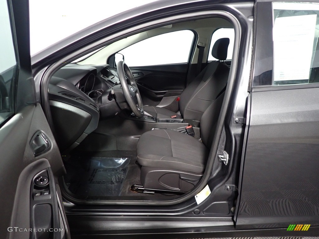 2016 Focus S Sedan - Magnetic / Charcoal Black photo #20