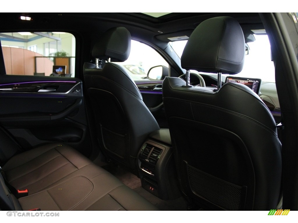 2022 X4 xDrive30i - Black Sapphire Metallic / Black photo #43