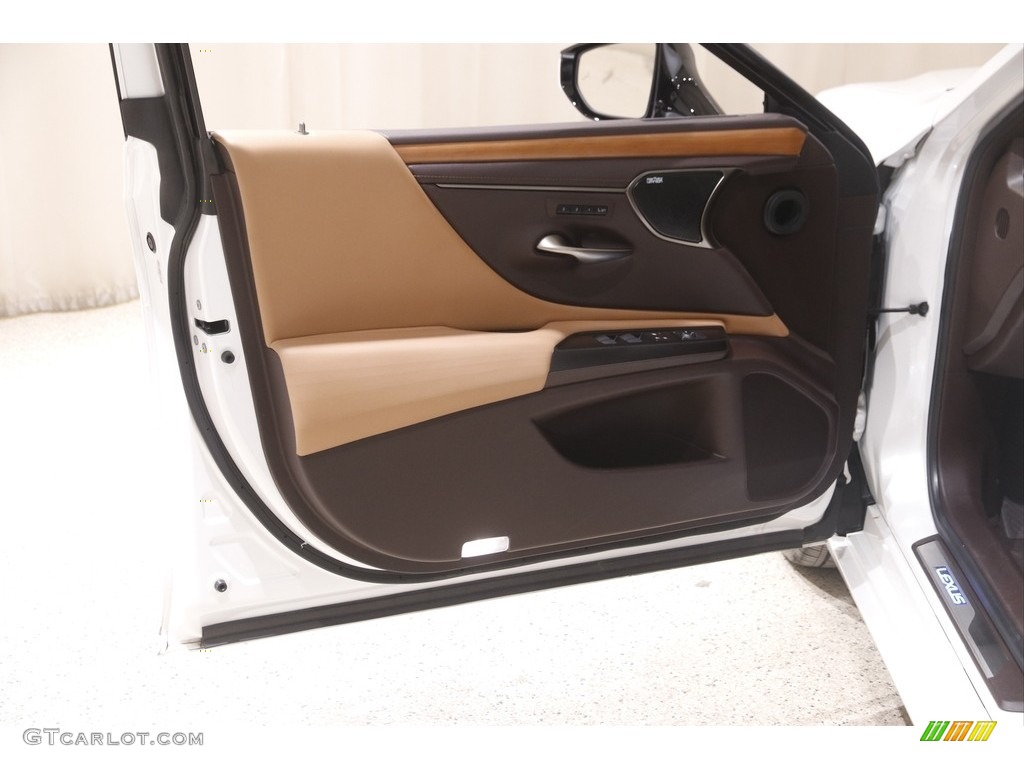 2019 Lexus ES 300h Door Panel Photos