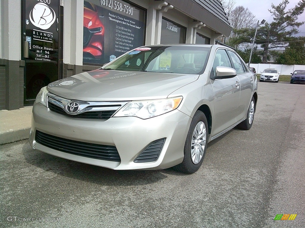 2014 Camry LE - Creme Brulee Metallic / Ivory photo #2