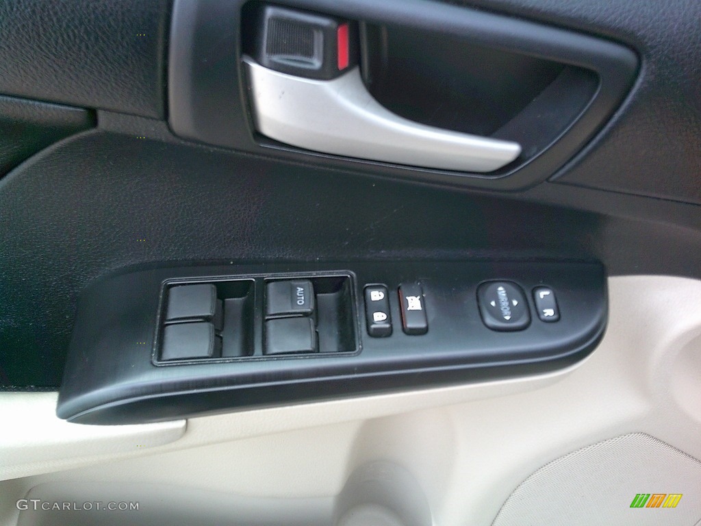 2014 Camry LE - Creme Brulee Metallic / Ivory photo #11