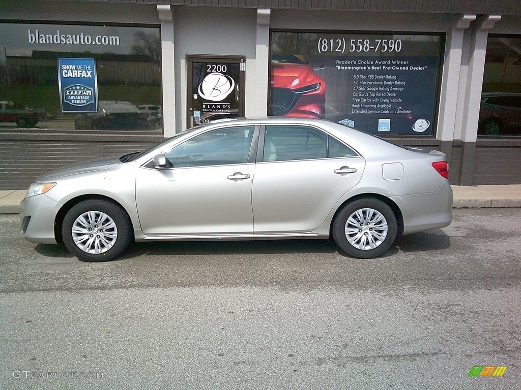 2014 Camry LE - Creme Brulee Metallic / Ivory photo #45