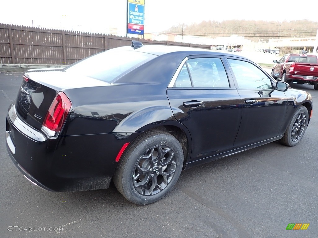 2023 300 Touring AWD - Gloss Black / Black photo #6