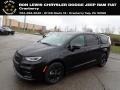 Brilliant Black Crystal Pearl 2023 Chrysler Pacifica Hybrid Touring L
