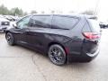 2023 Brilliant Black Crystal Pearl Chrysler Pacifica Hybrid Touring L  photo #3
