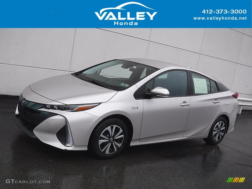 2018 Prius Prime Premium - Titanium Glow / Black photo #1