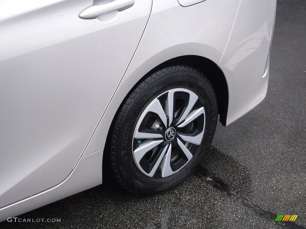 2018 Prius Prime Premium - Titanium Glow / Black photo #4