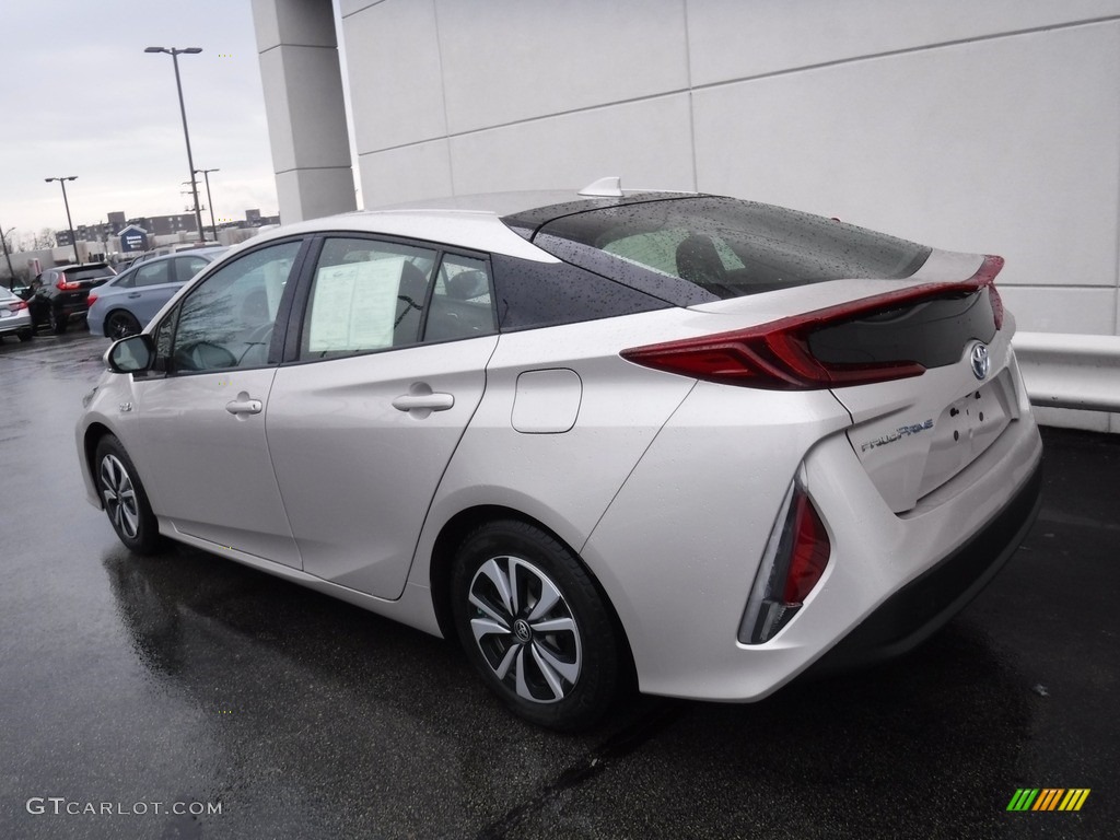2018 Prius Prime Premium - Titanium Glow / Black photo #10