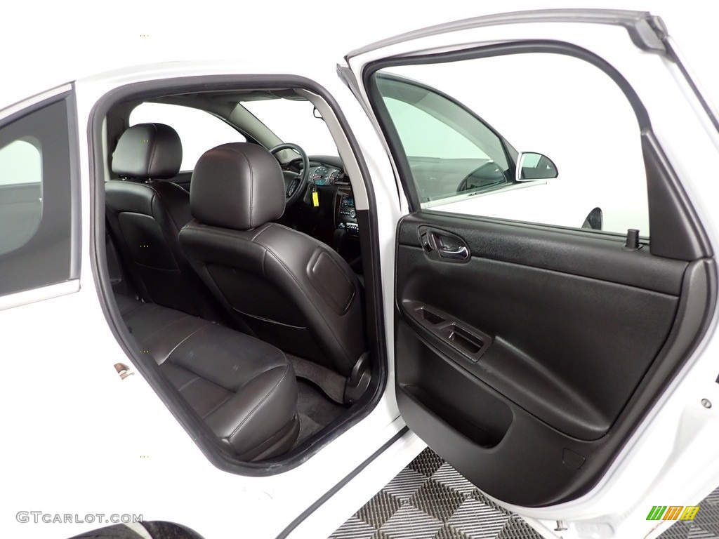 2016 Chevrolet Impala Limited LTZ Door Panel Photos